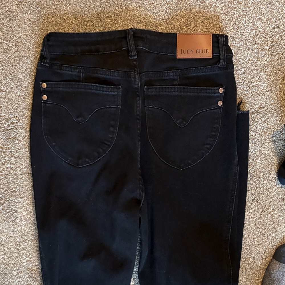Judy Blue Black Skinny Jeans - Picture 3 of 3